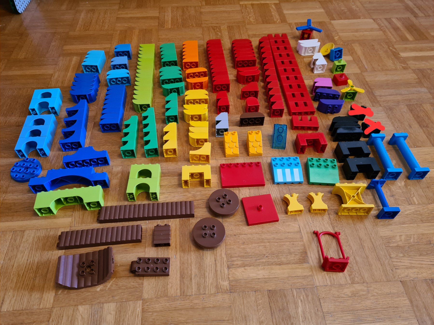 Lego Kit di costruzioni: Lot de briques spéciales LEGO DUPLO – Usato da Nyon venduto da Dap_j77s 1