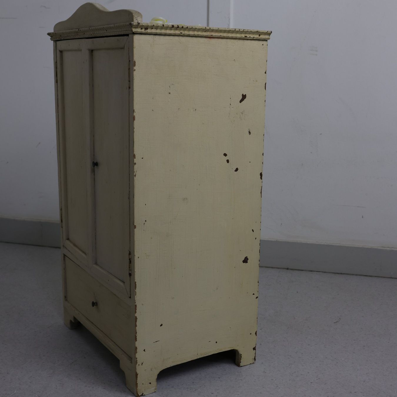 Commodes: Kleine Kommode – D'occasion à Volketswil par brockipfannenstil 7