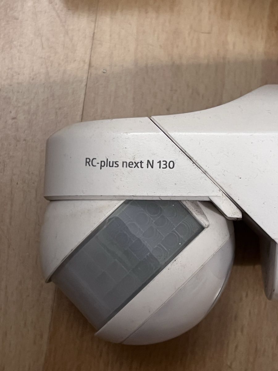 Componenti elettronici: RC-plus next N 130 Motion detector, Used, Great Value – Usato da Martigny venduto da ddo_2mcv 1