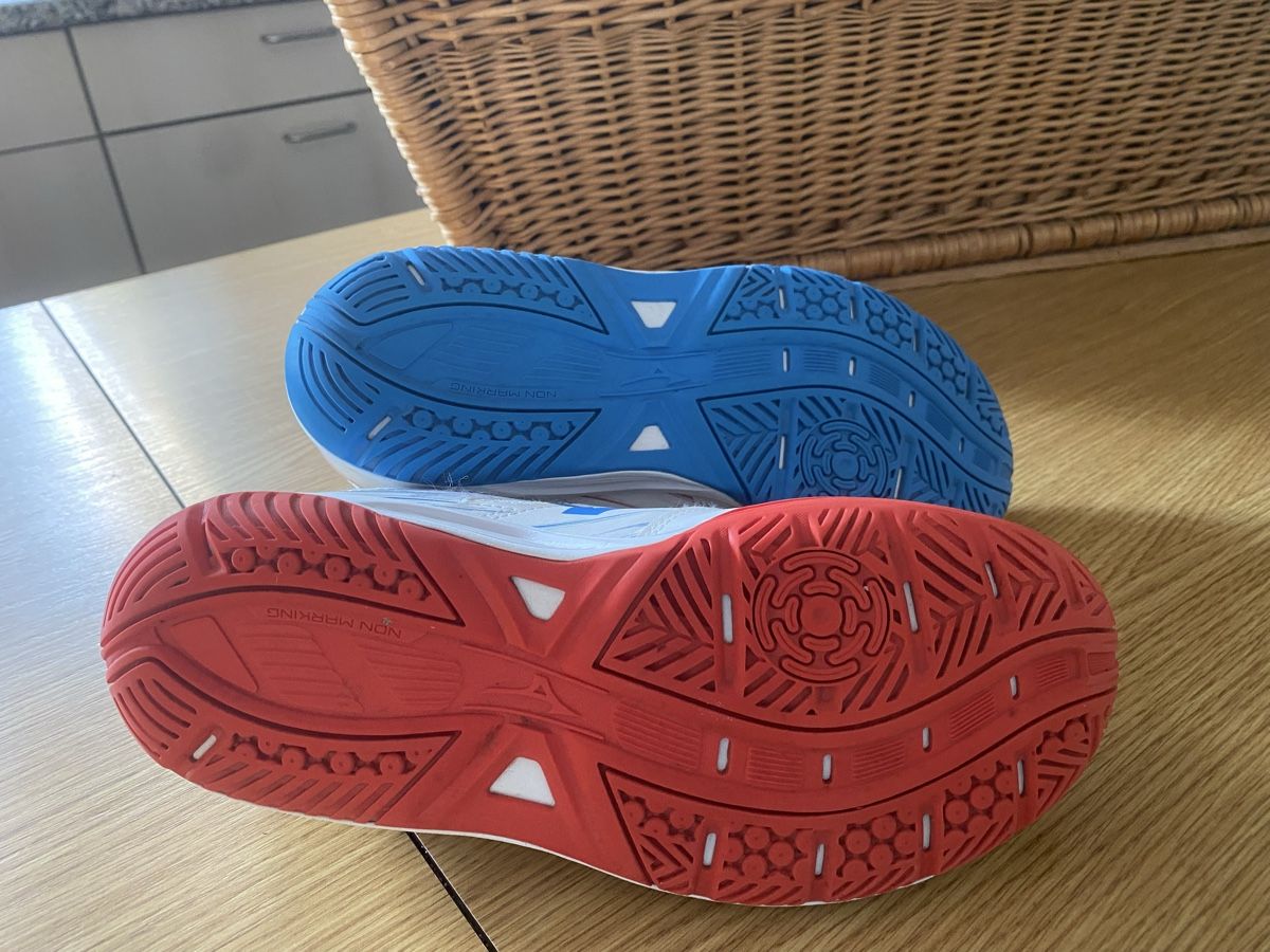 Mizuno Scarpe da uomo: Mitzuno Hallenschuh – Usato da Thalheim AG venduto da wernliegg 1