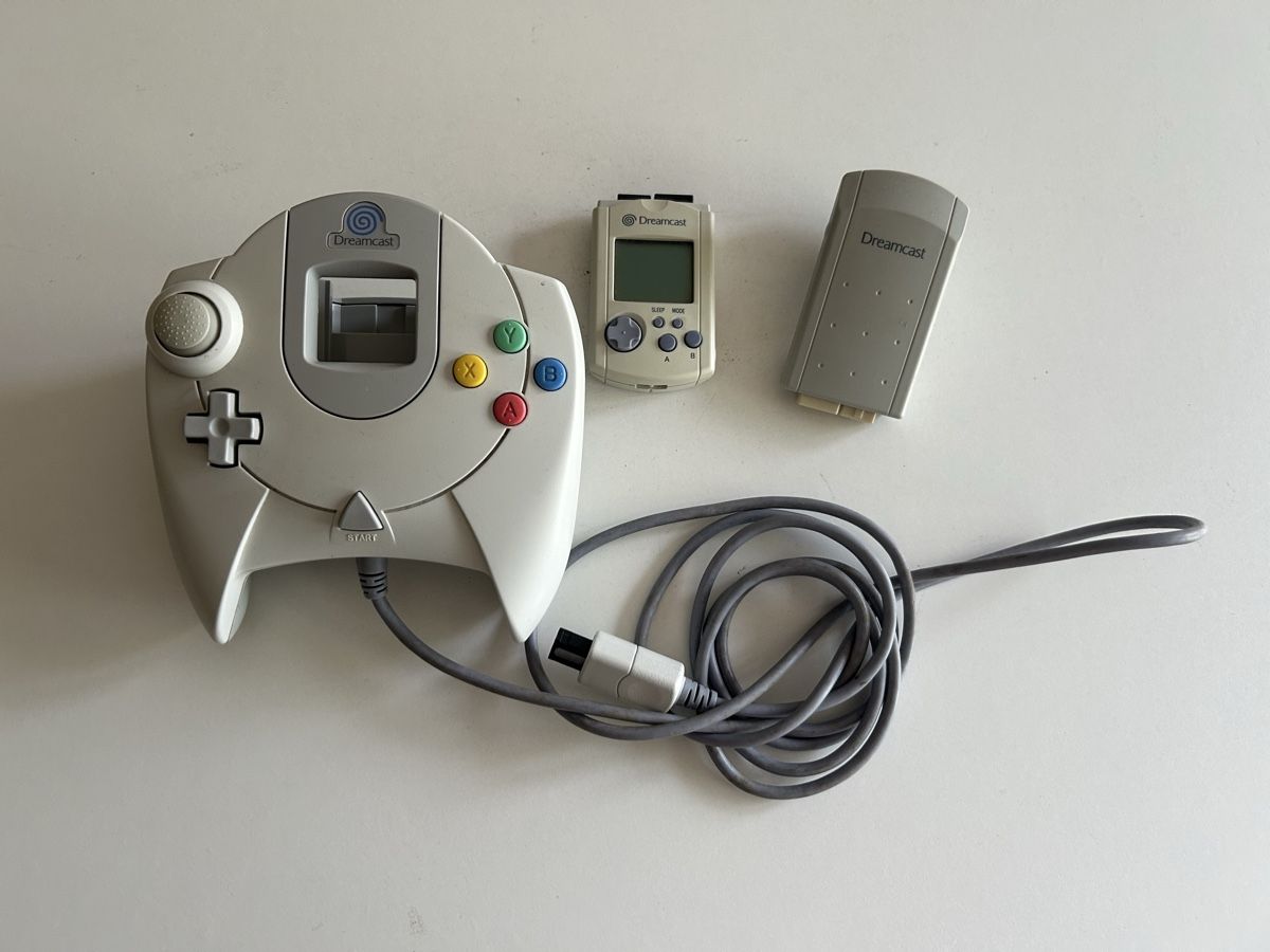 Giochi: Manette Dreamcast avec VMU et Rumble Pack – Usato da Pully venduto da PongDayOne