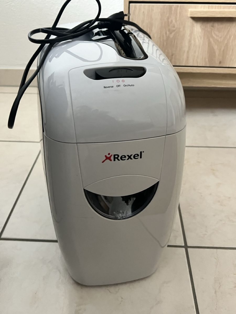 Rexel Distruggi documenti: Destructeur de documents Rexel - Parfait pour le bureau! – Nuovo (secondo la descrizione) da Sion venduto da aud_rx98