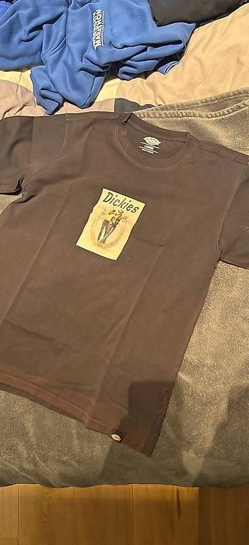 T-shirt: Dickies Shirt L – Usato da meierskappel venduto da Yannik301
