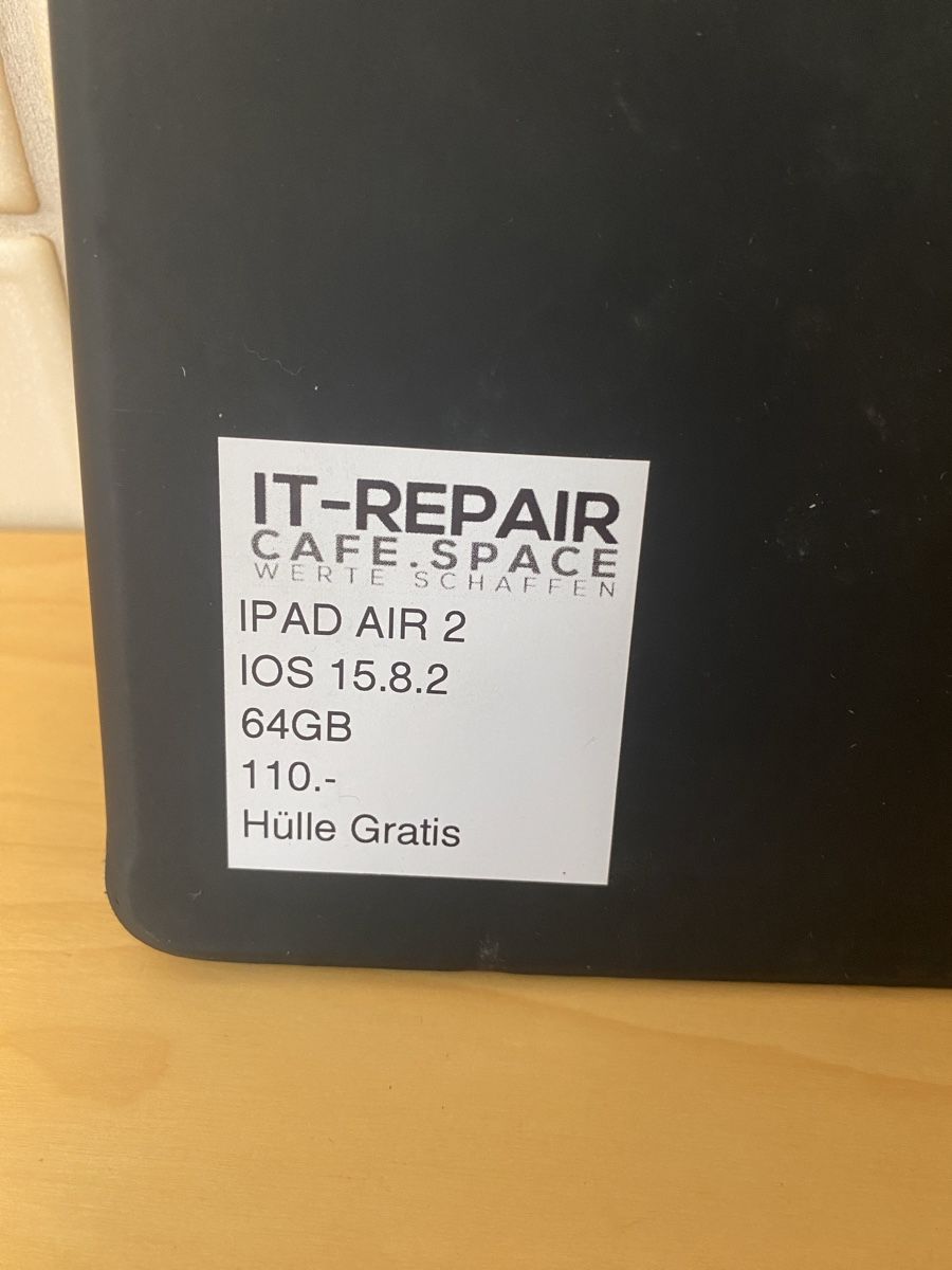 Apple Tablet PC: Apple iPad Air 2  64GB – Usato da Liestal venduto da freiixD 1