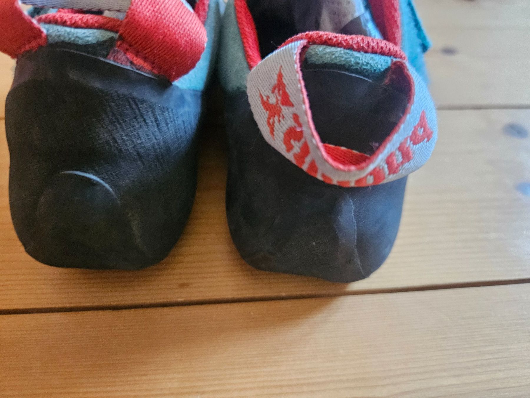 Decathlon Scarpe per ragazzi: Kinder Kletterfinken 36 simond – Usato da Rifferswil venduto da fle_5nqr 2