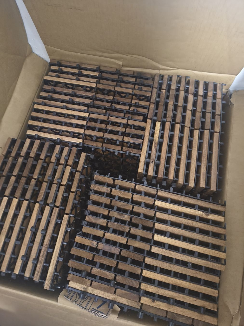 Articoli in legno: Holzboden Terrassenelemente Holz  – Usato da Schaffhausen venduto da ang_zr8f 2