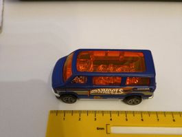 K9/L1/5 Hot Wheels Dodge Van ohne Karte unbespielt