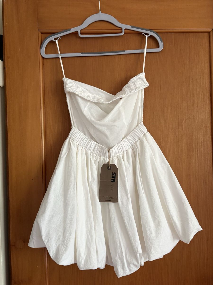 Stradivarius Vestiti: White short dress – Nuovo e nell'imballaggio originale da Grindelwald venduto da juliacieeslak 1