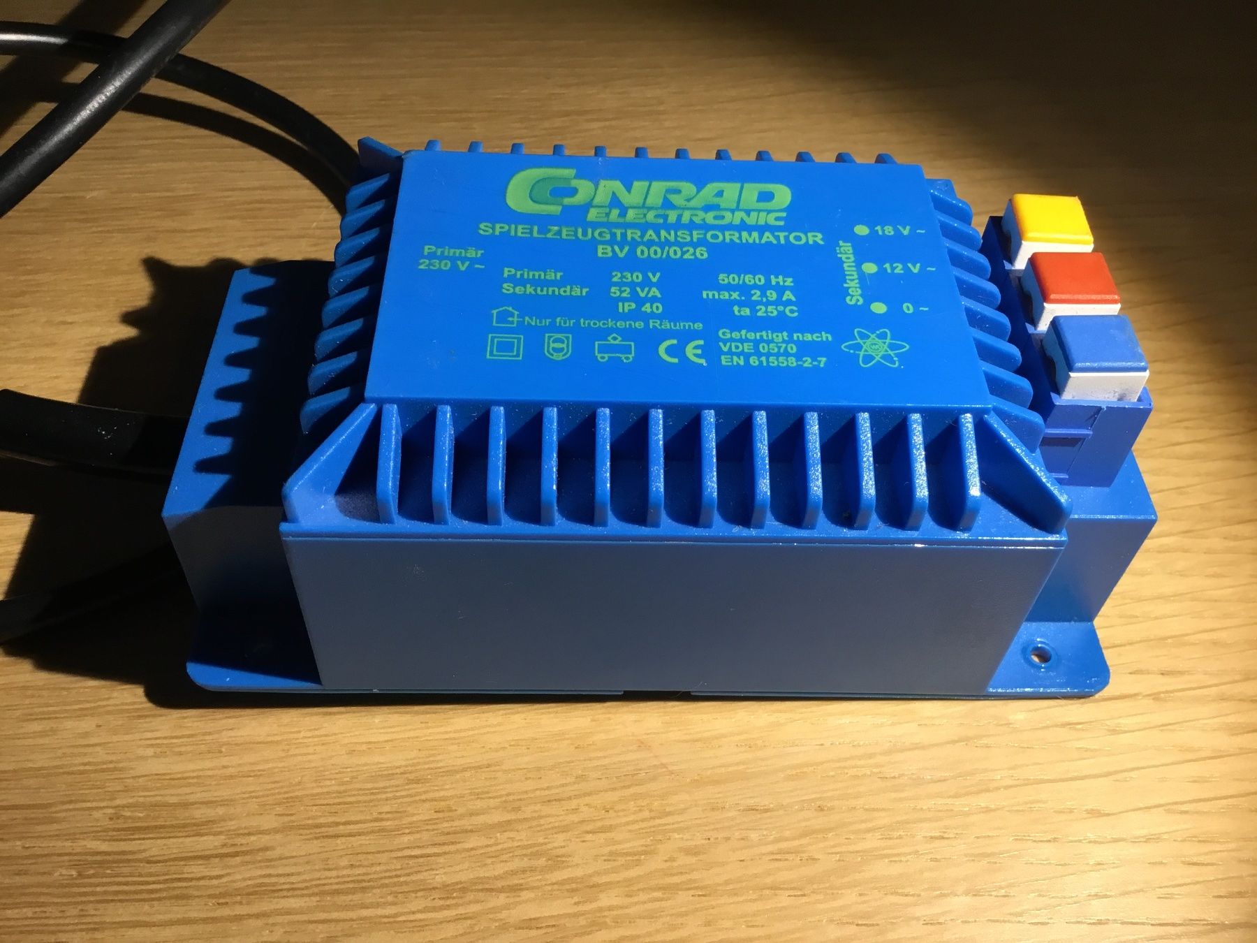 Modellini di ferrovie: Conrad Trafo BV 00/026 max 2,9A 52VA – Usato da Winkel venduto da merklinch