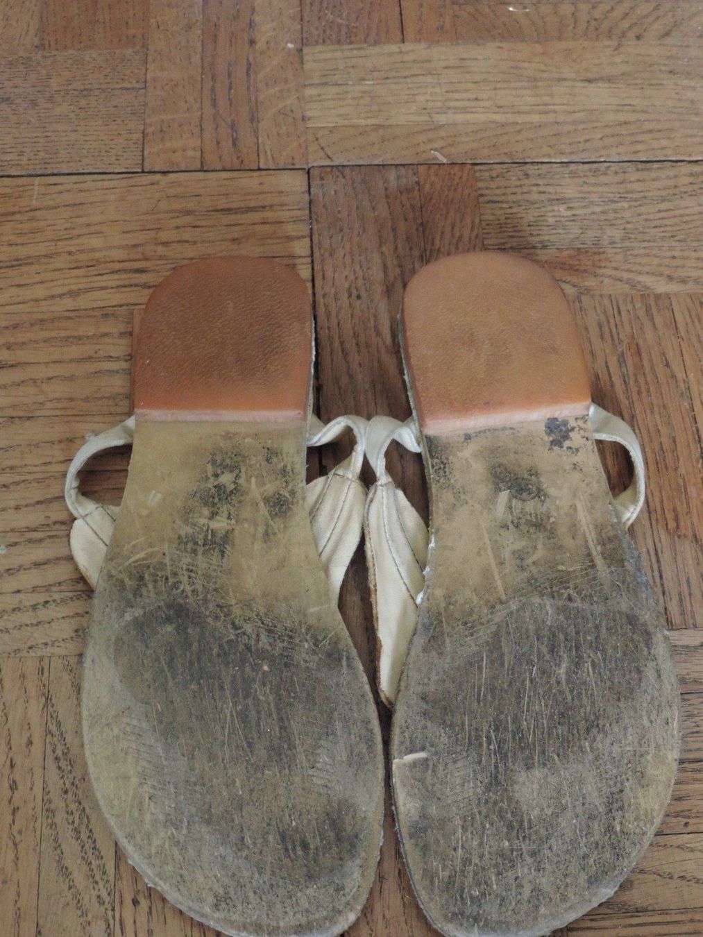 Damenschuhe: sandales Modiva perles nacrées – Gebraucht aus Genève von Axelle333 6