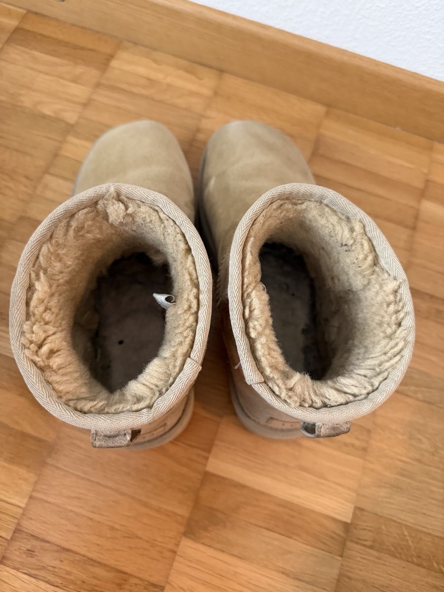 Ugg Scarpe da donna: Winter UGG Boots Braun Gr. 39 - Warm & Gemütlich! – Usato da Jona venduto da Good_luck_ 9