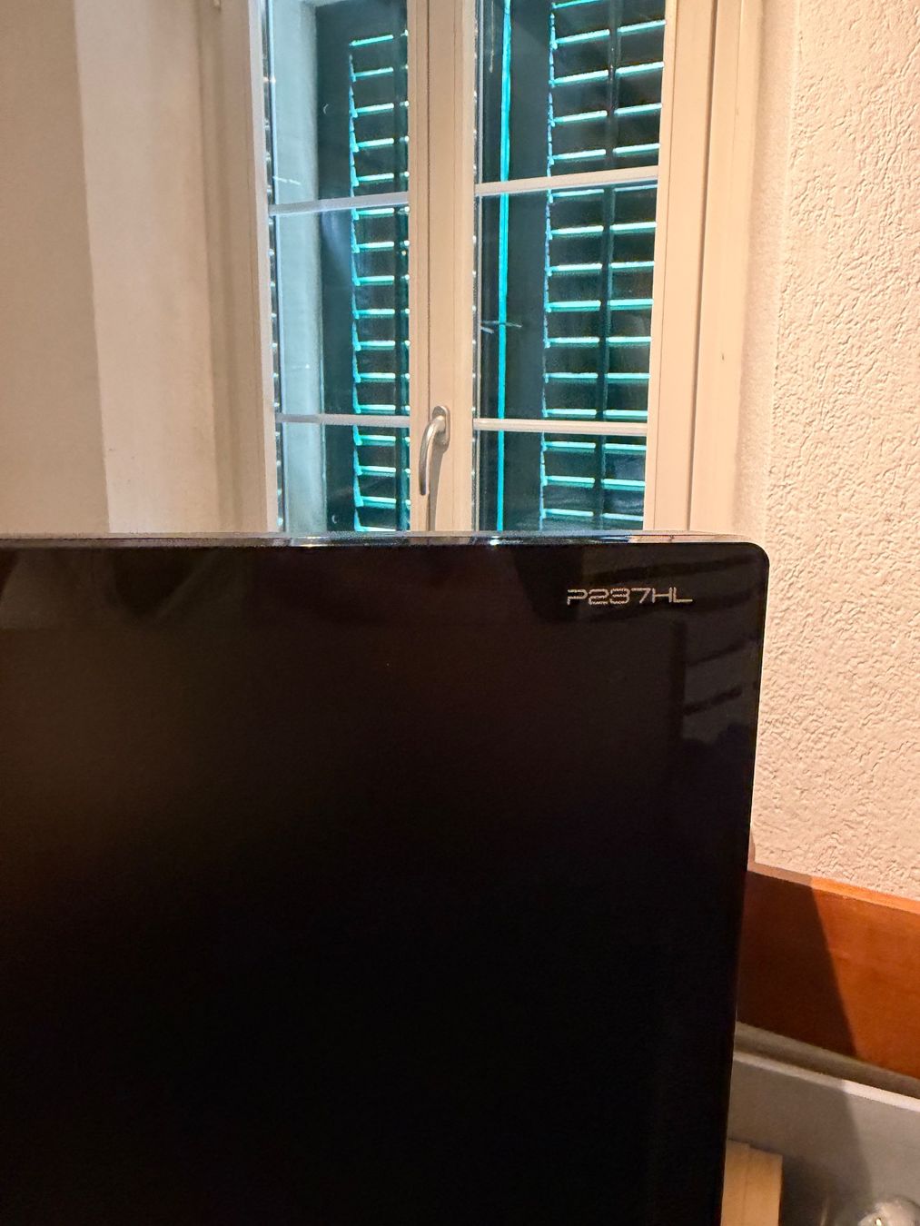 Monitor: HDMI Bildschirm – Usato da Ottikon venduto da patrickb0104 1