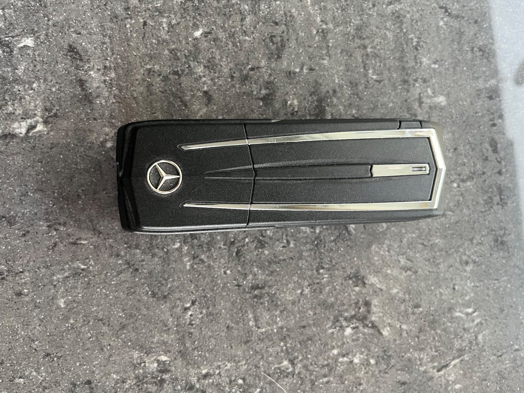 Telefoni: Altes Mercedes Autotelefon – Usato da Eggenwil venduto da Therealsigi