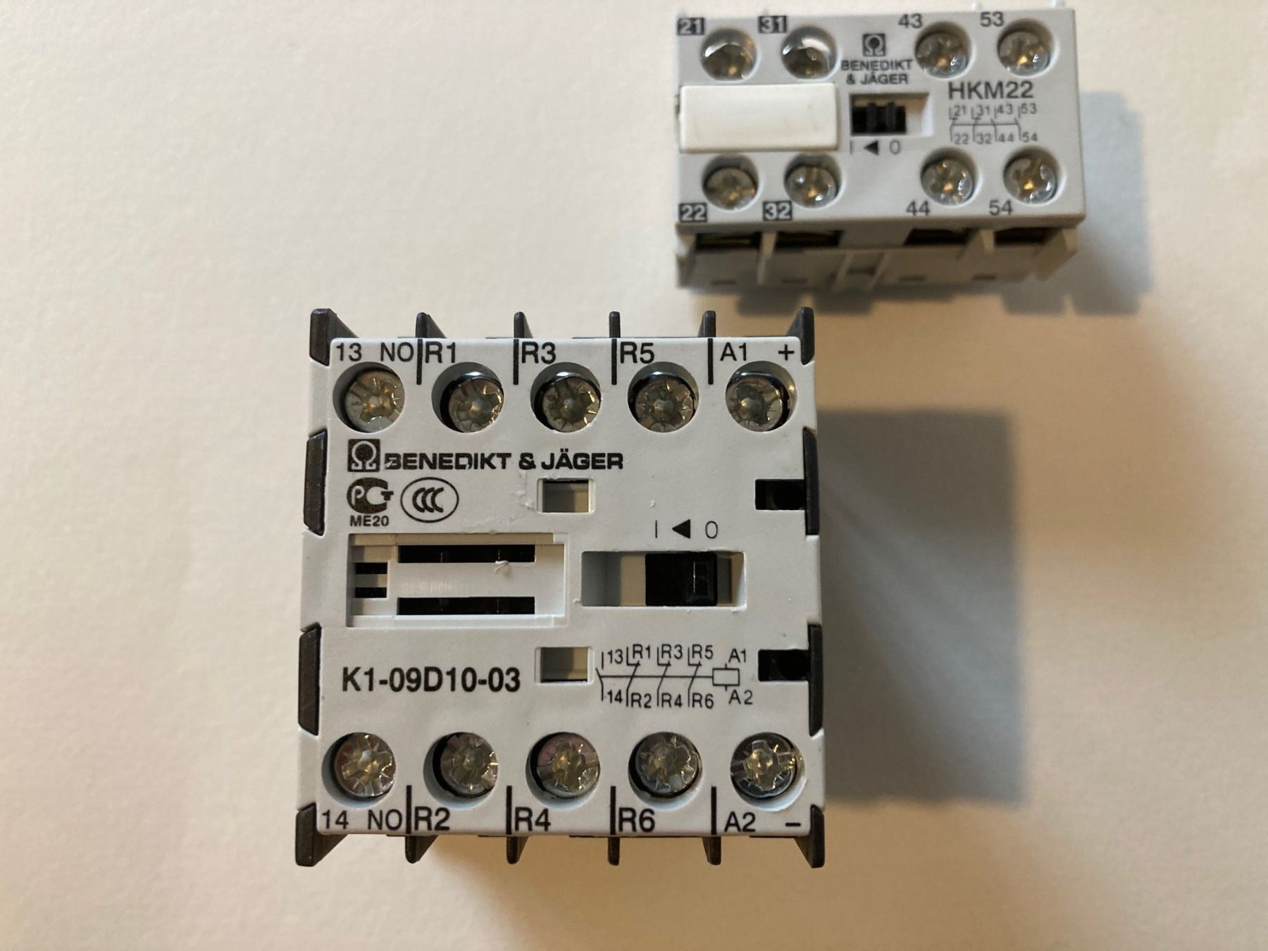 Componenti elettronici: Benedikt & Jäger | Schütz  K1-09D10 – Usato da Staufen venduto da kugellagerverkauf 1