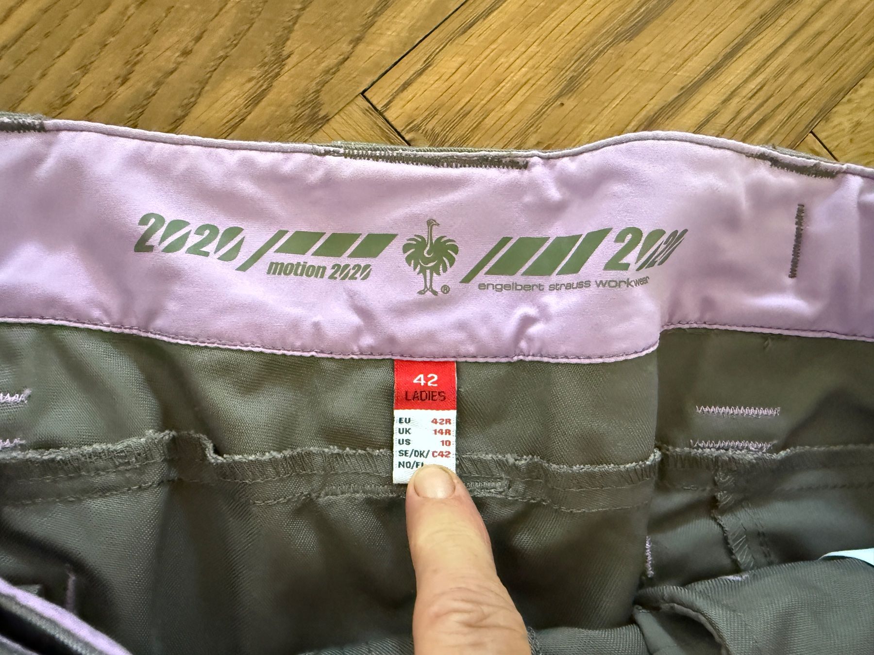 Engelbert Strauss Pantaloni: Kurze Engelbert Strauss Grösse 42 Hose motion Damen – Usato da Ennetbaden venduto da mapa05 1