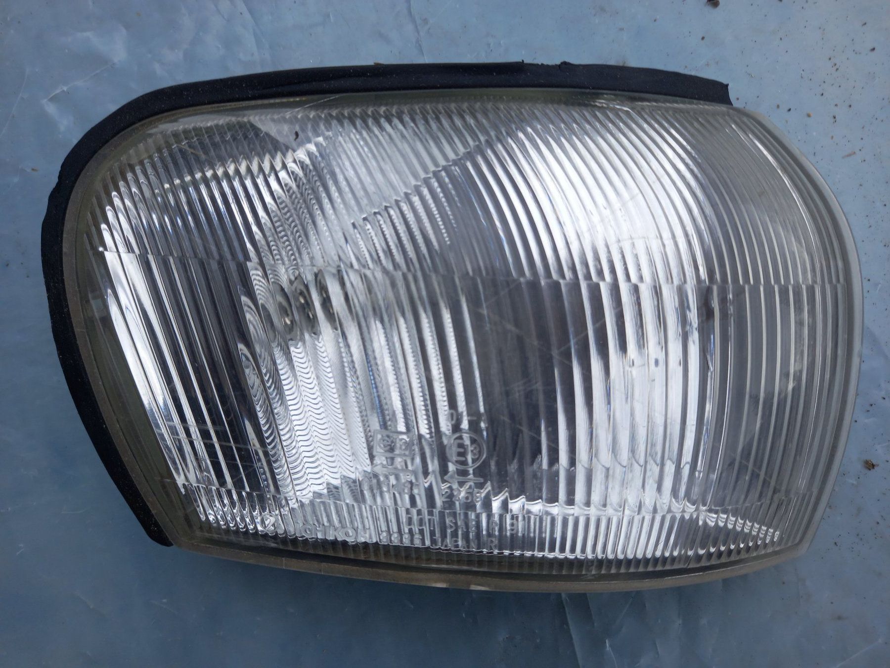 Tutti pezzi di ricambio auto: Positionsleuchte Subaru Impreza GC8 – Usato da Achseten venduto da Wenggi