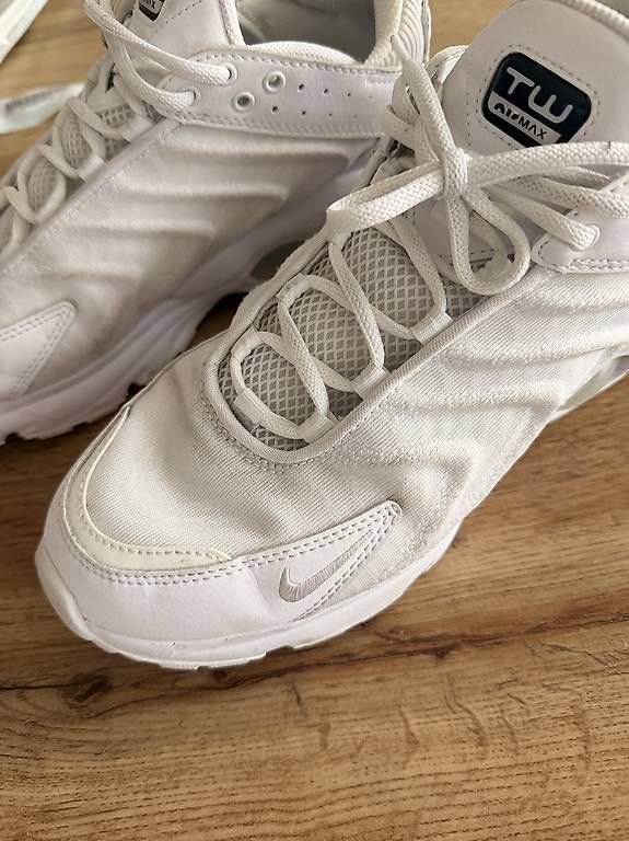 Nike Chaussures hommes: Nike Air Max TW – D'occasion à Baar par byt_6pt2