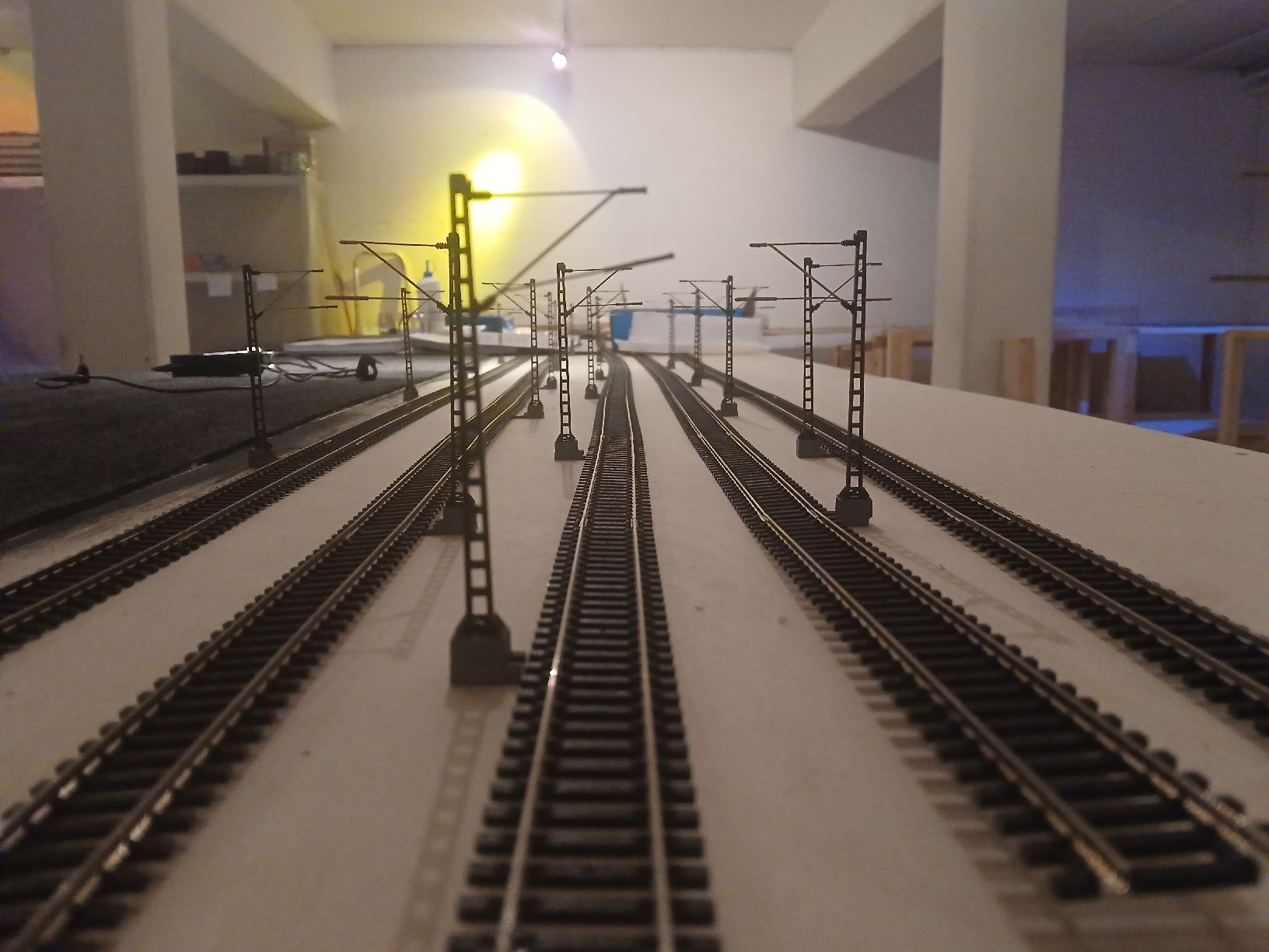 Viessmann Modelleisenbahnen: H0 Viessmann DB Oberleitung – Neu (gemäss Beschreibung) aus Brügg BE von Just_standing_here