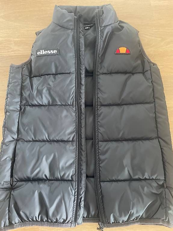 Altro abbigliamento per bambino: Gilet elesse neuwertig – Usato da richterswil venduto da luzia09