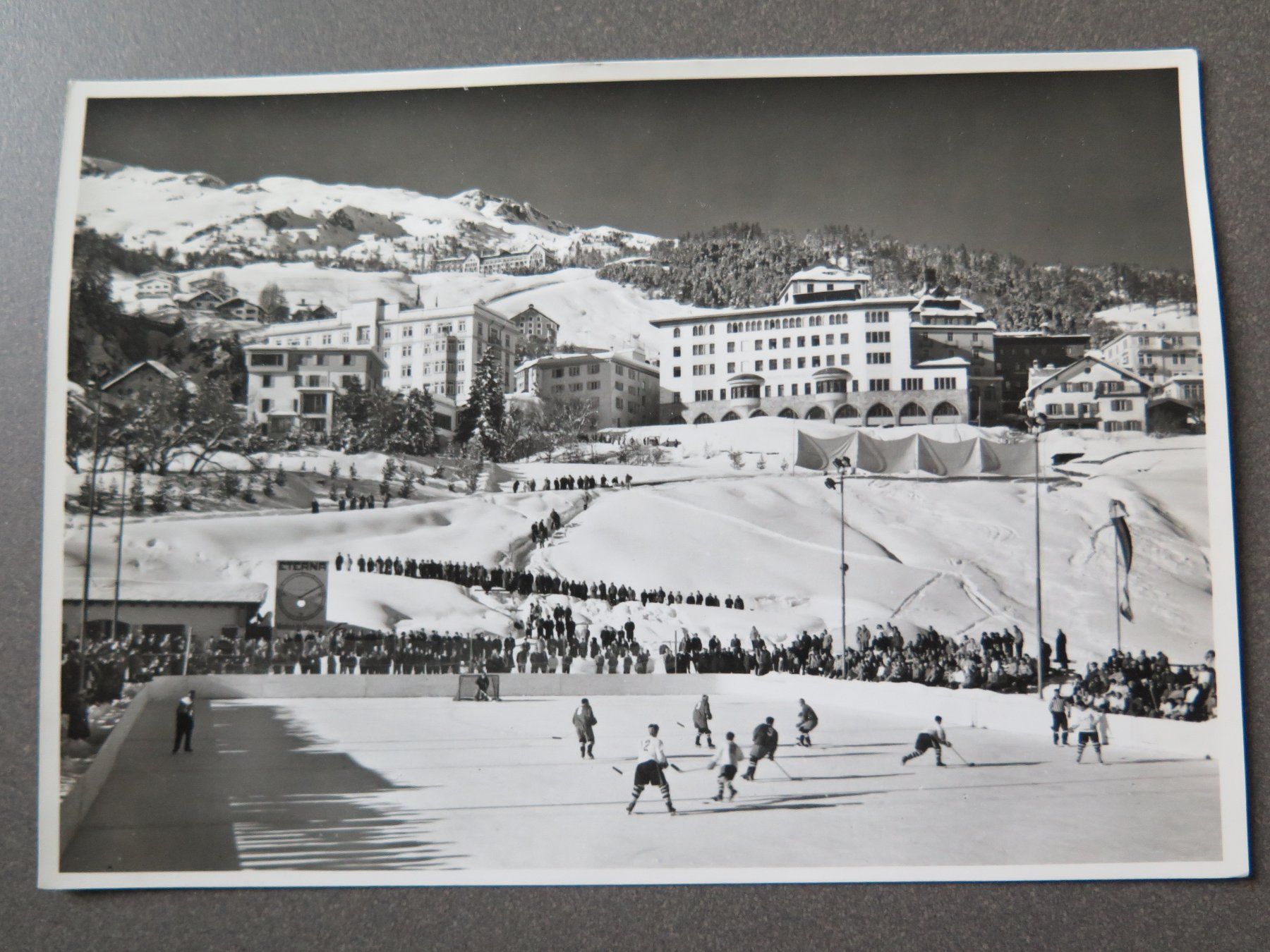 Cartoline postali: ST. MORITZ - EISHOCKEY – Usato da Wittenbach venduto da lipasal