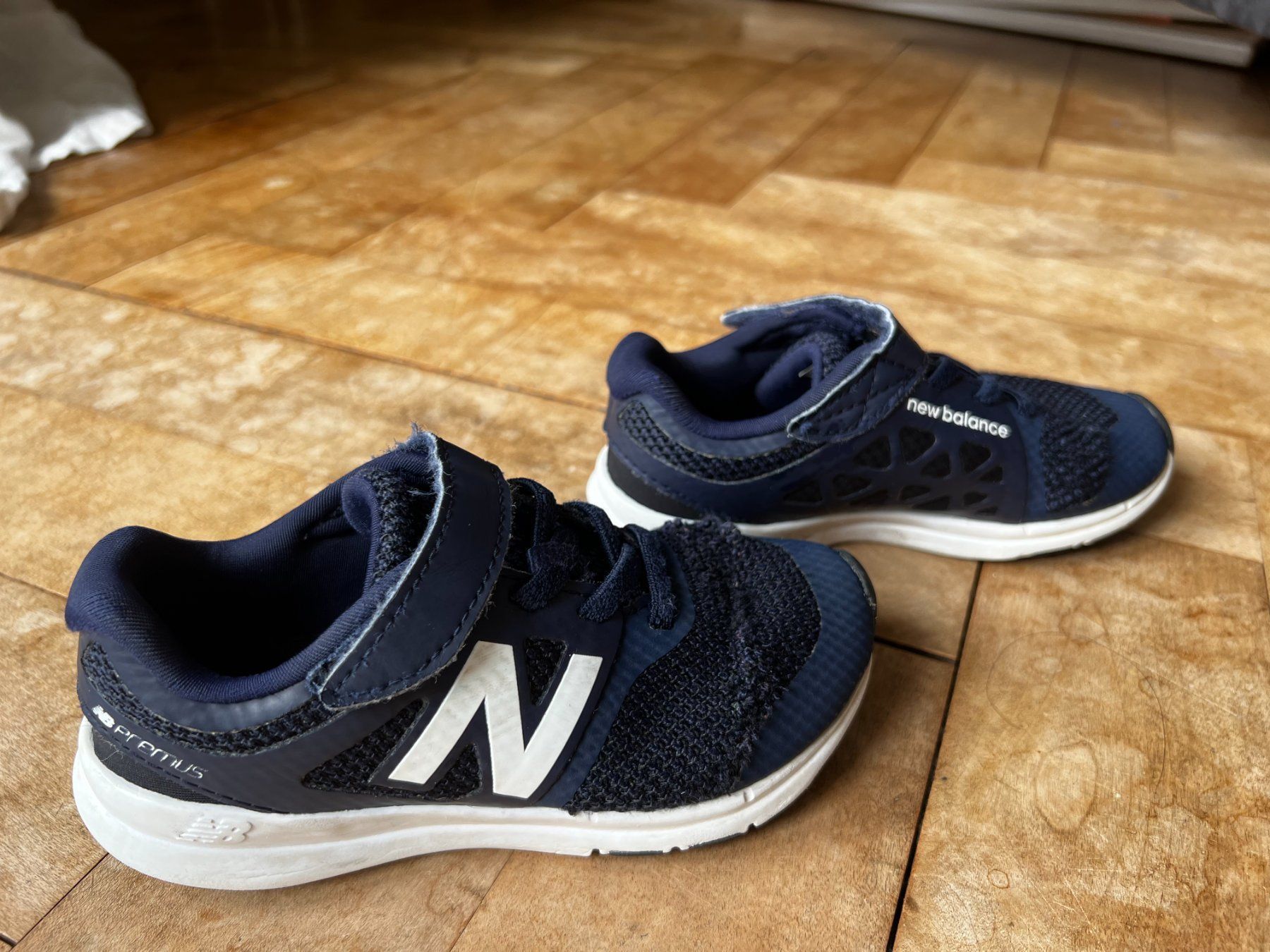 New Balance Schuhe für Jungen: New Balance_Sneakers_ Kinder_Gr.26 – Gebraucht aus Zürich von normanprice