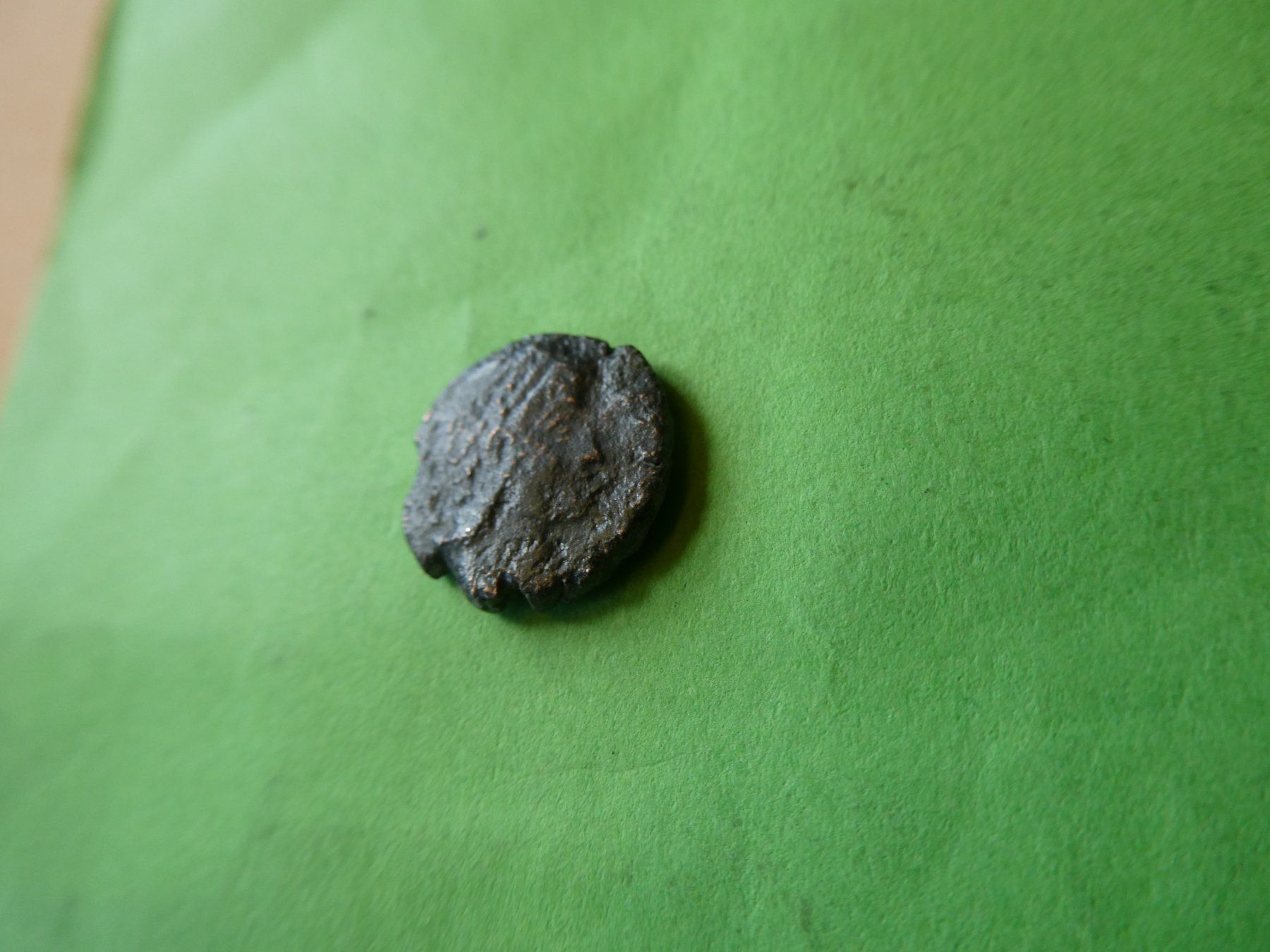 Tutti le monete: uralte Bronzemünze  12 mm     1.62 g – Usato da Hinterforst venduto da Rohusri 1