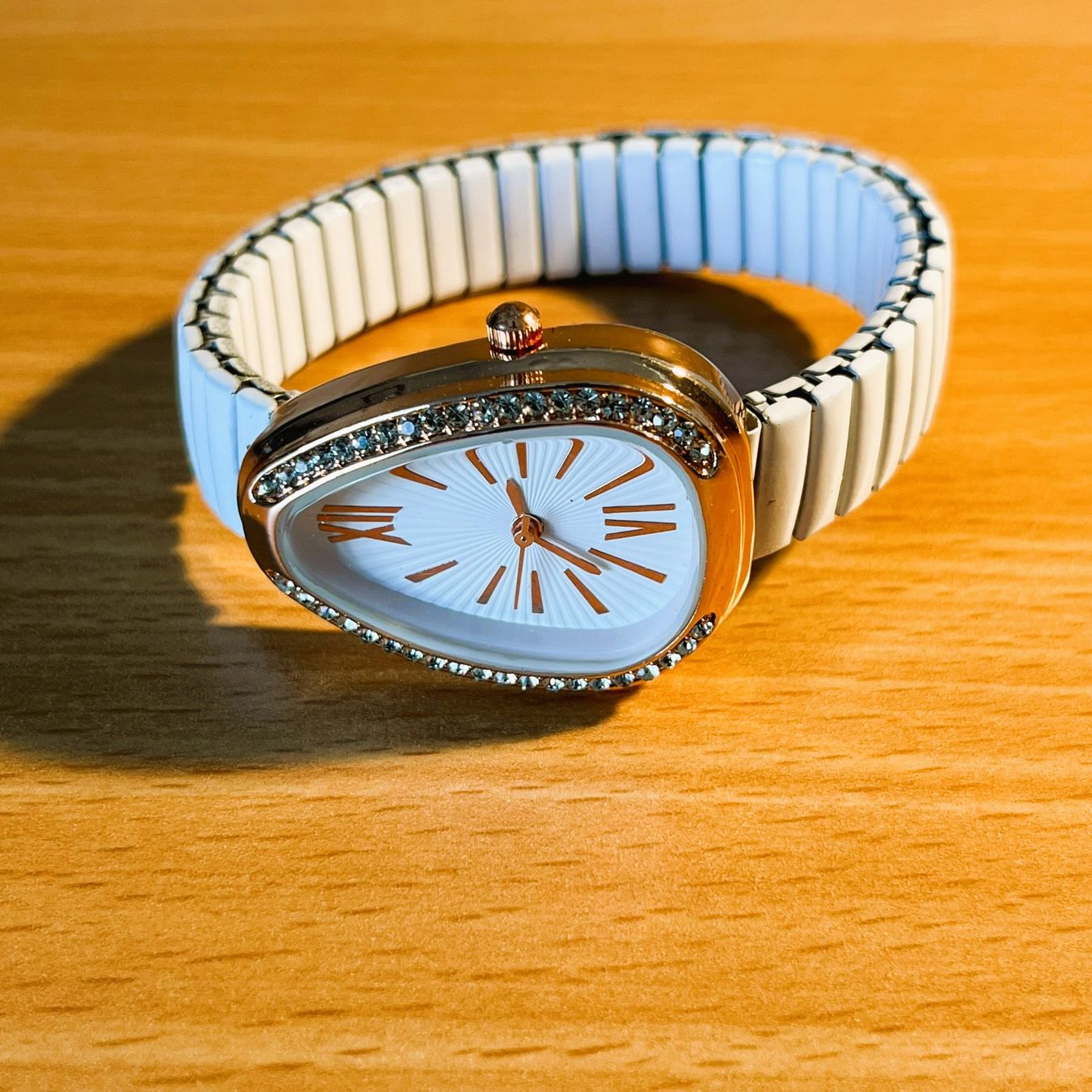 Orologi: Damenuhr weiss elastisches Armband – Nuovo (secondo la descrizione) da Amlikon-Bissegg venduto da riestig 3