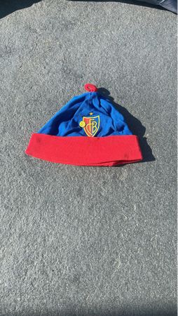 FC Basel Baby Mütze,  warm und bereit für's Joggeli