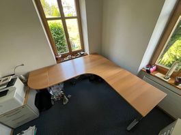 Ikea Galant Tisch/Schreibtisch/Pult sehr guter Zustand