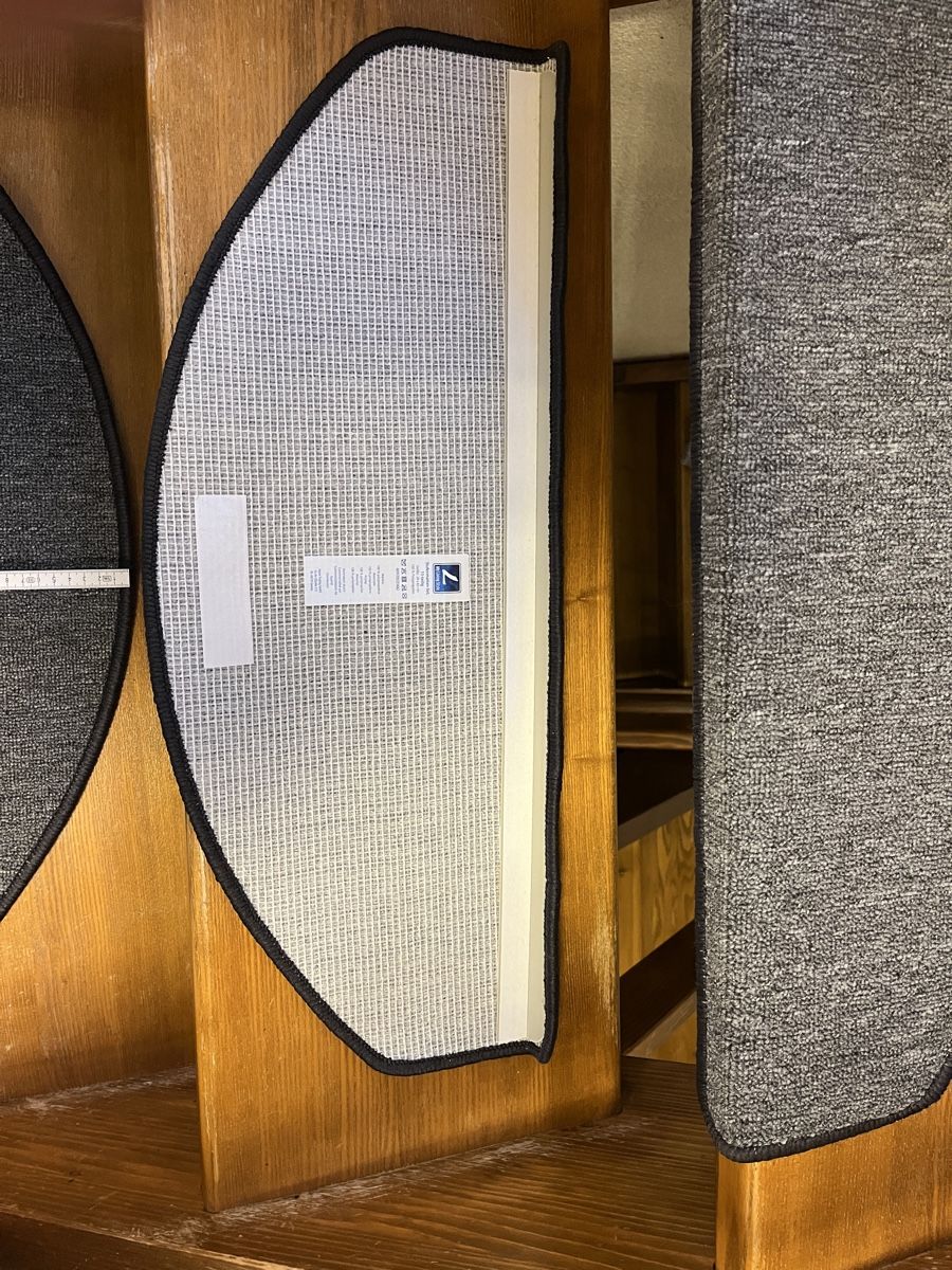 Scale: 28 Tapis d'escalier autocollants  – Nuovo e nell'imballaggio originale da les breuleux venduto da marcopolo29 5