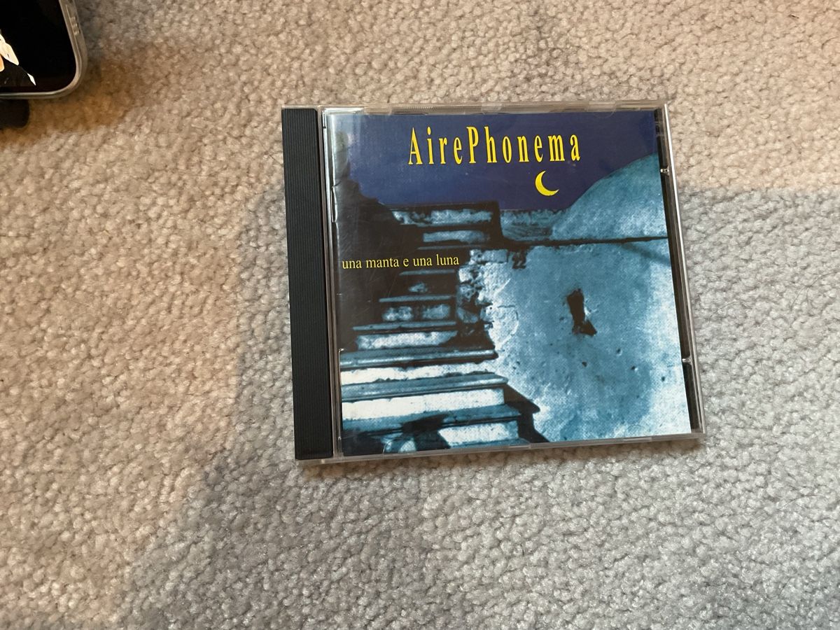 CD: AirePhonema CD - Una Manta E Una Luna – Usato da Grub SG venduto da Vinciguerra