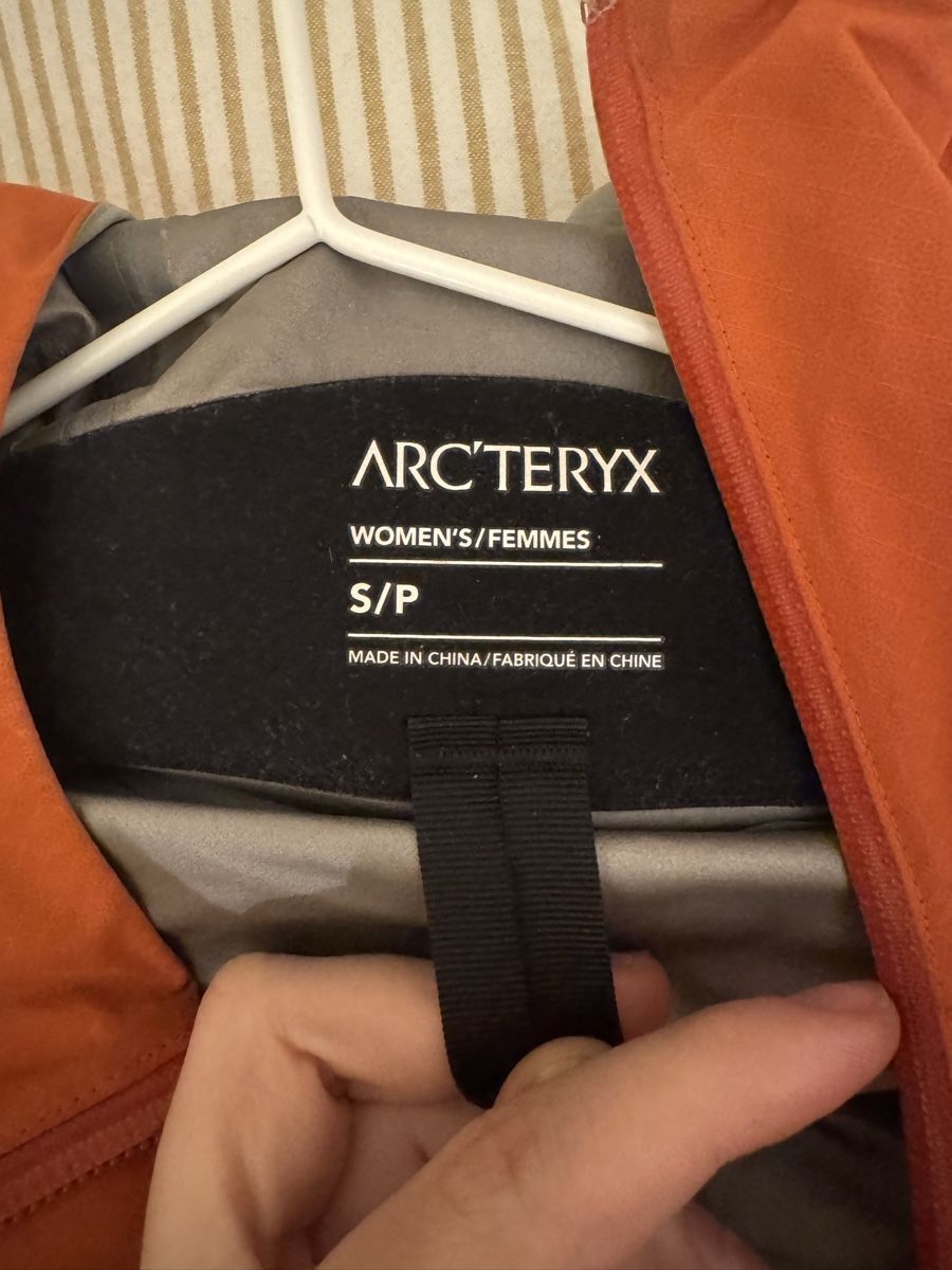 Giacche: Arcteryx Jacke Gr.S – Usato da Niederrohrdorf venduto da 05f_qbj6 1