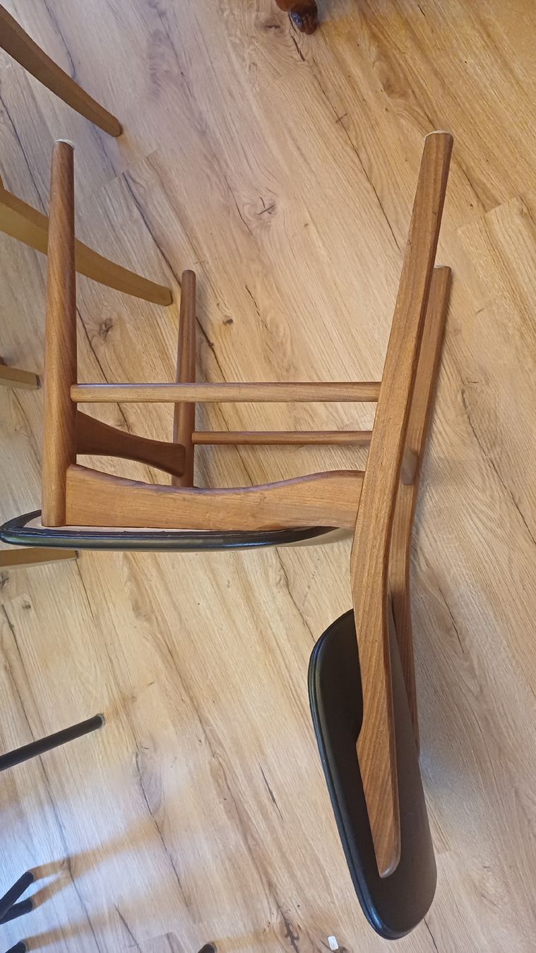 Chaises: 190.00 – D'occasion à Flawil par Naphtali 9
