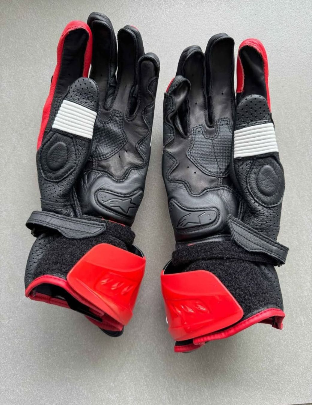 Alpinestars Altri accessori da uomo: Motorradhandschuhe Alpinestar Gr. M  Neu – Nuovo e nell'imballaggio originale da Niederried b. Kall venduto da gabber23 1