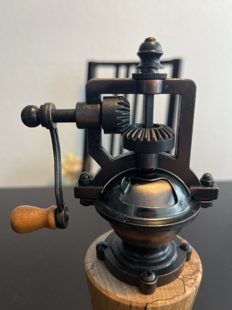 Elettrodomestici da cucina: Manuelle Pfeffermühle rustikal – Nuovo (secondo la descrizione) da Winterthur venduto da lu.schlatter 1