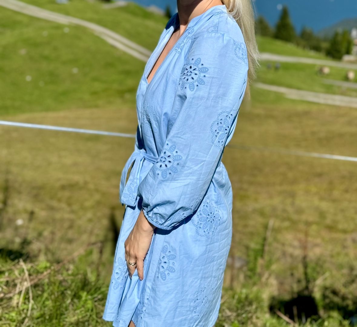 Zara Kleider: Kleid Zara neuwertig XS – Neu (gemäss Beschreibung) aus Zug von dani1529