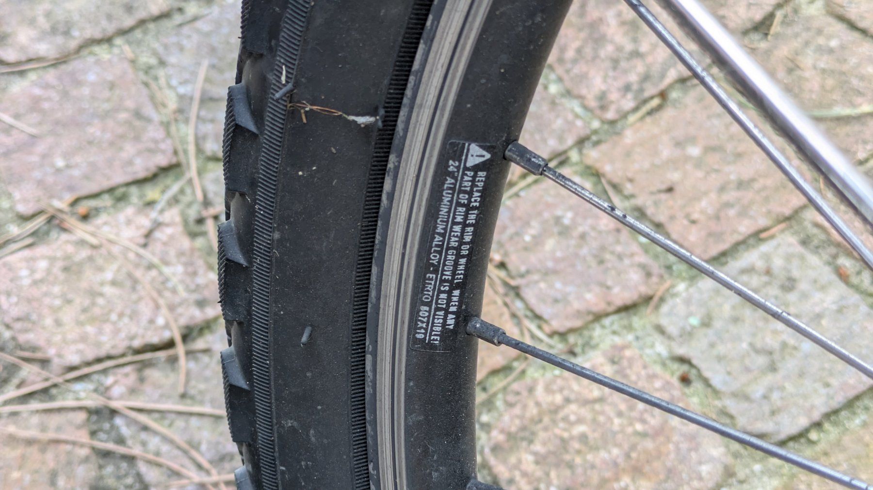 Velos: Crosswave Jugendvelo 24 Zoll mit Korb - Fahrrad – Gebraucht aus Hausen AG von gluecklicher 7