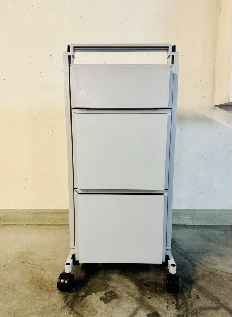 USM Banconi: USM Haller Rollcontainer  – Usato da Stansstad venduto da vlaska80 2