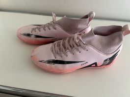 Fussballschuhe in Pink 
