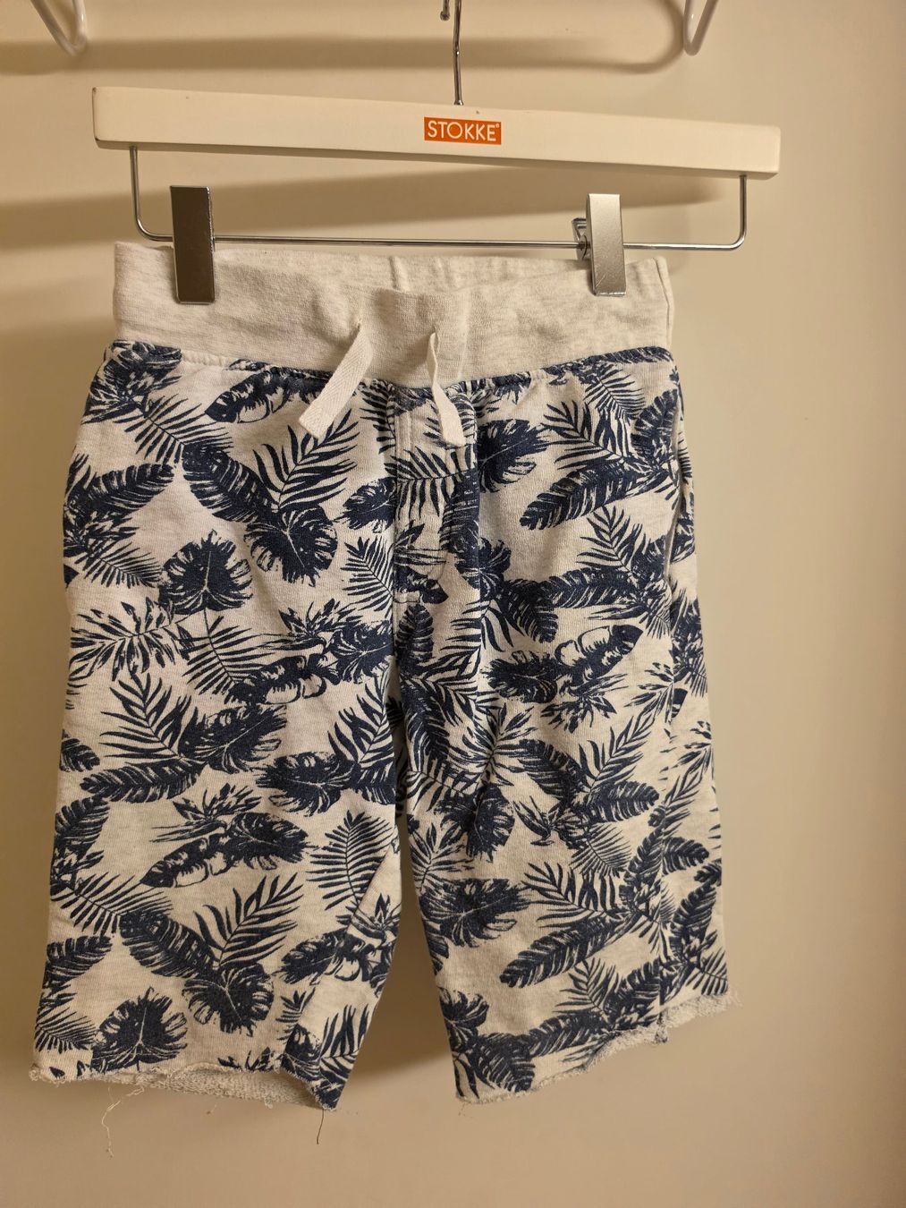 La Redoute Hosen: Jersey-Shorts Gr. 128 – Gebraucht aus Zürich von Pemberleys