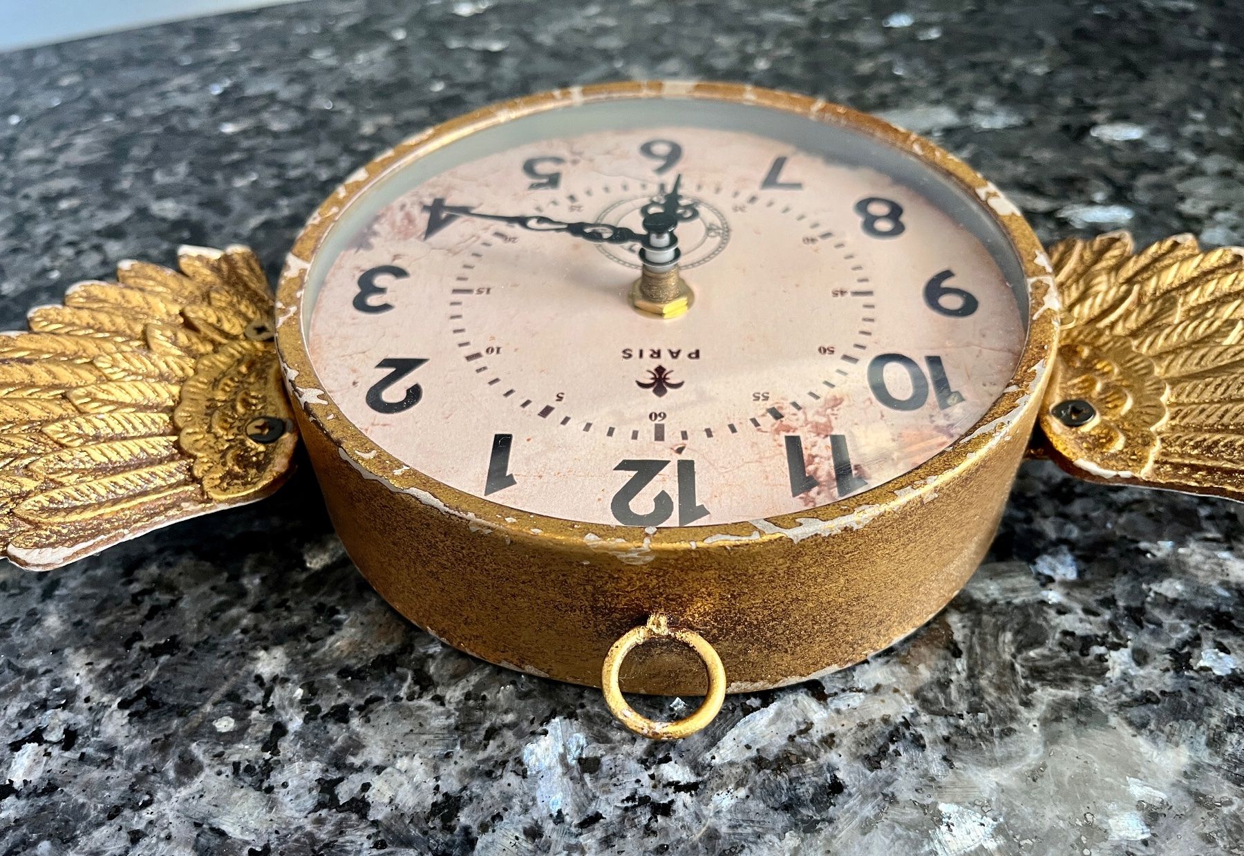 Orologi: Wanduhr mit Engelsflügel – Usato da Spiez venduto da Mamamia 1
