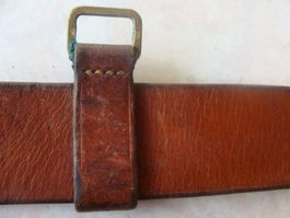 Ceinturon militaire d'officier , en cuir.Dimension, 100 cm