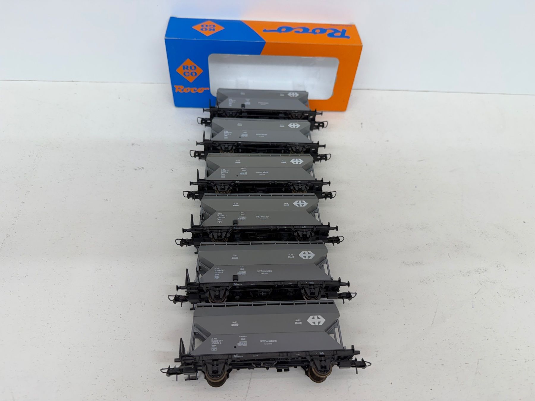 Roco Modelleisenbahnen: Roco  46391,  46014, 44314A Schüttgutwagen SBB – Gebraucht aus Büsserach von ModellbahnDepot