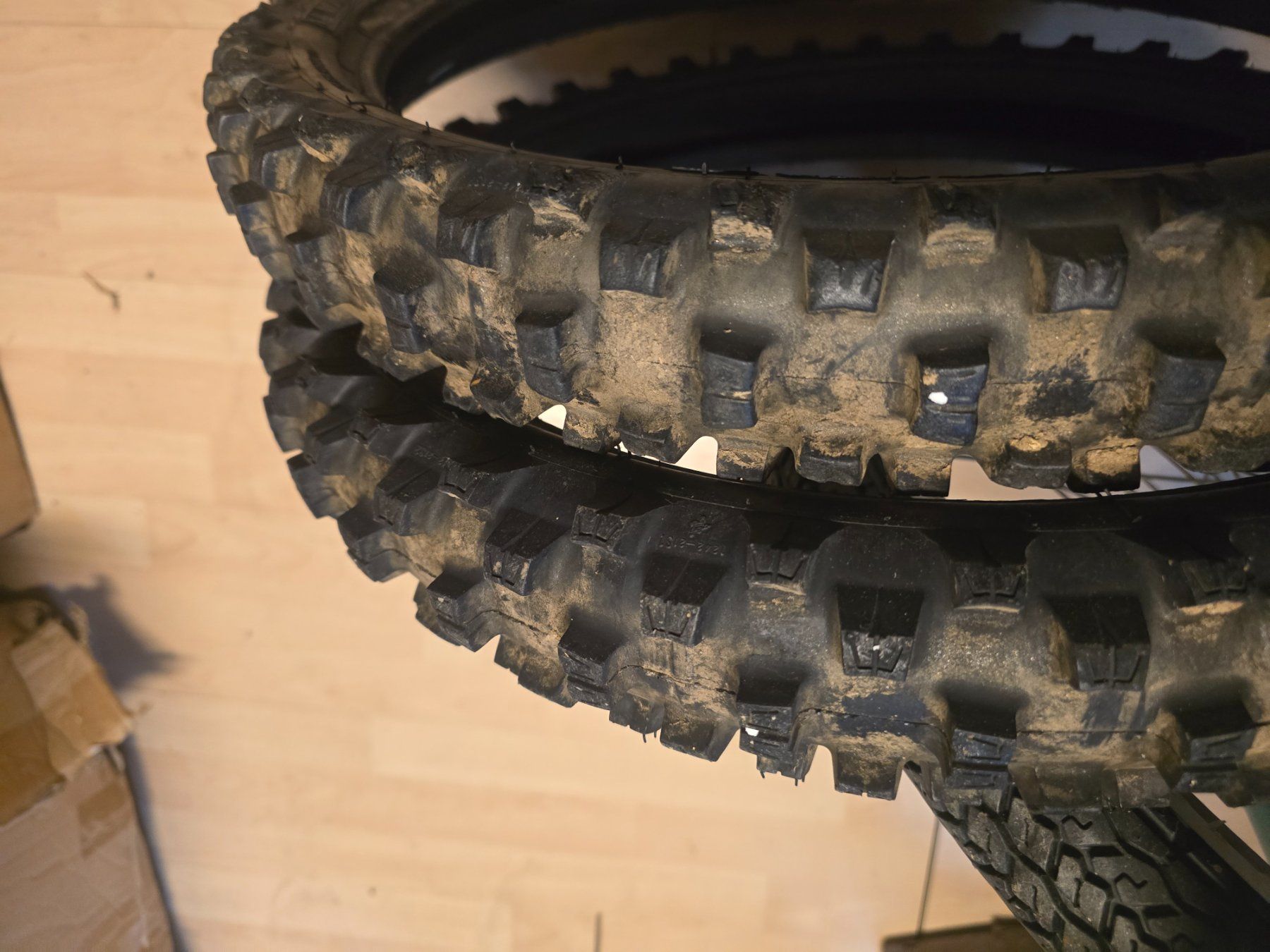 Puch Ciclomotori: Pneus cross velomoteur – Usato da Bussigny venduto da Elie 1