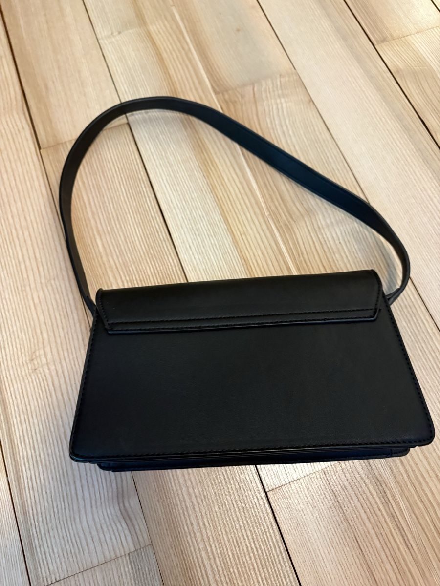 Taschen: Even&Odd Handtasche schwarz – Neu (gemäss Beschreibung) aus Basel von anschla. 2