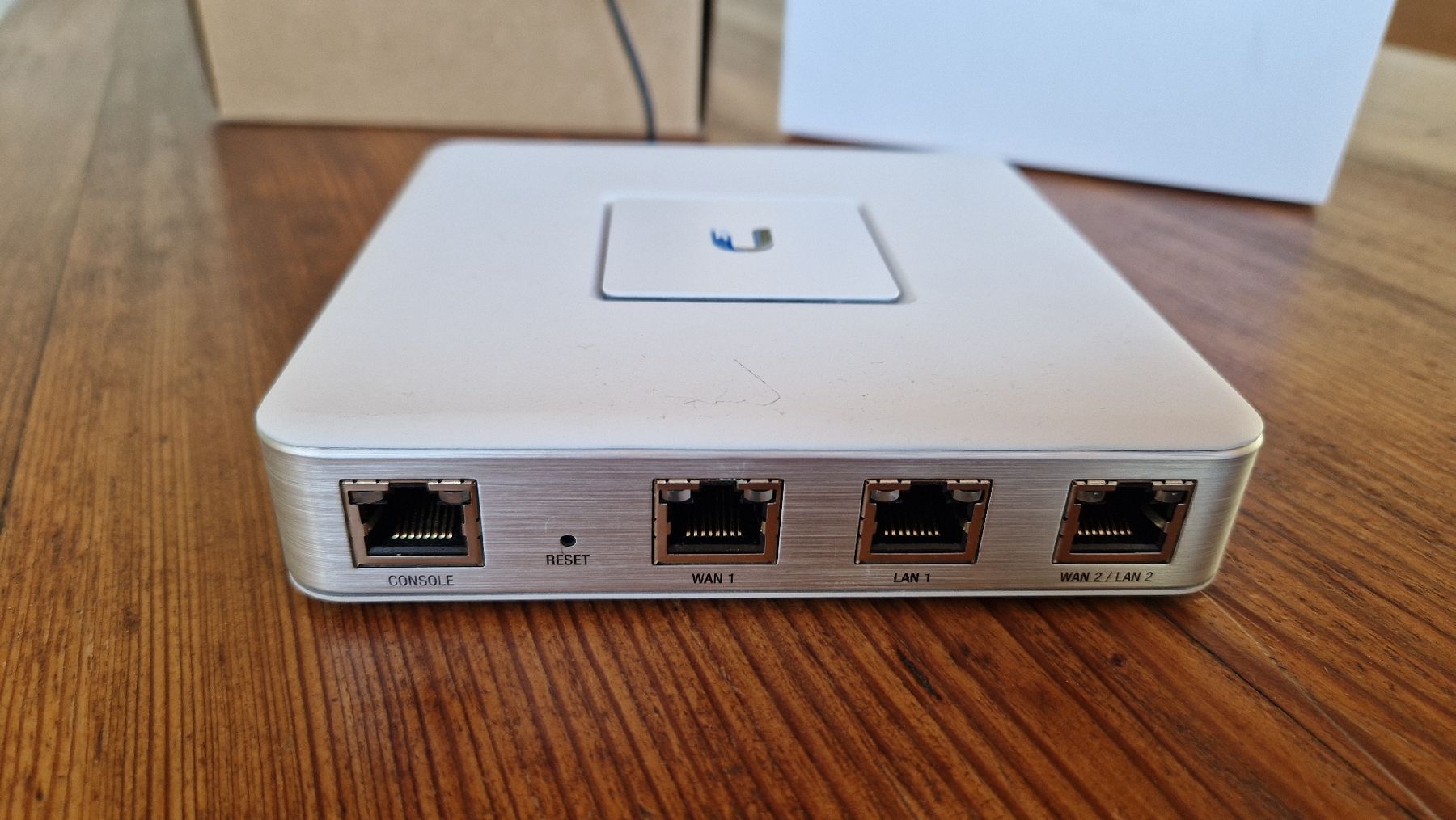 Pare-feu: UniFi Security Gateway – D'occasion à Bözen par Keson 1