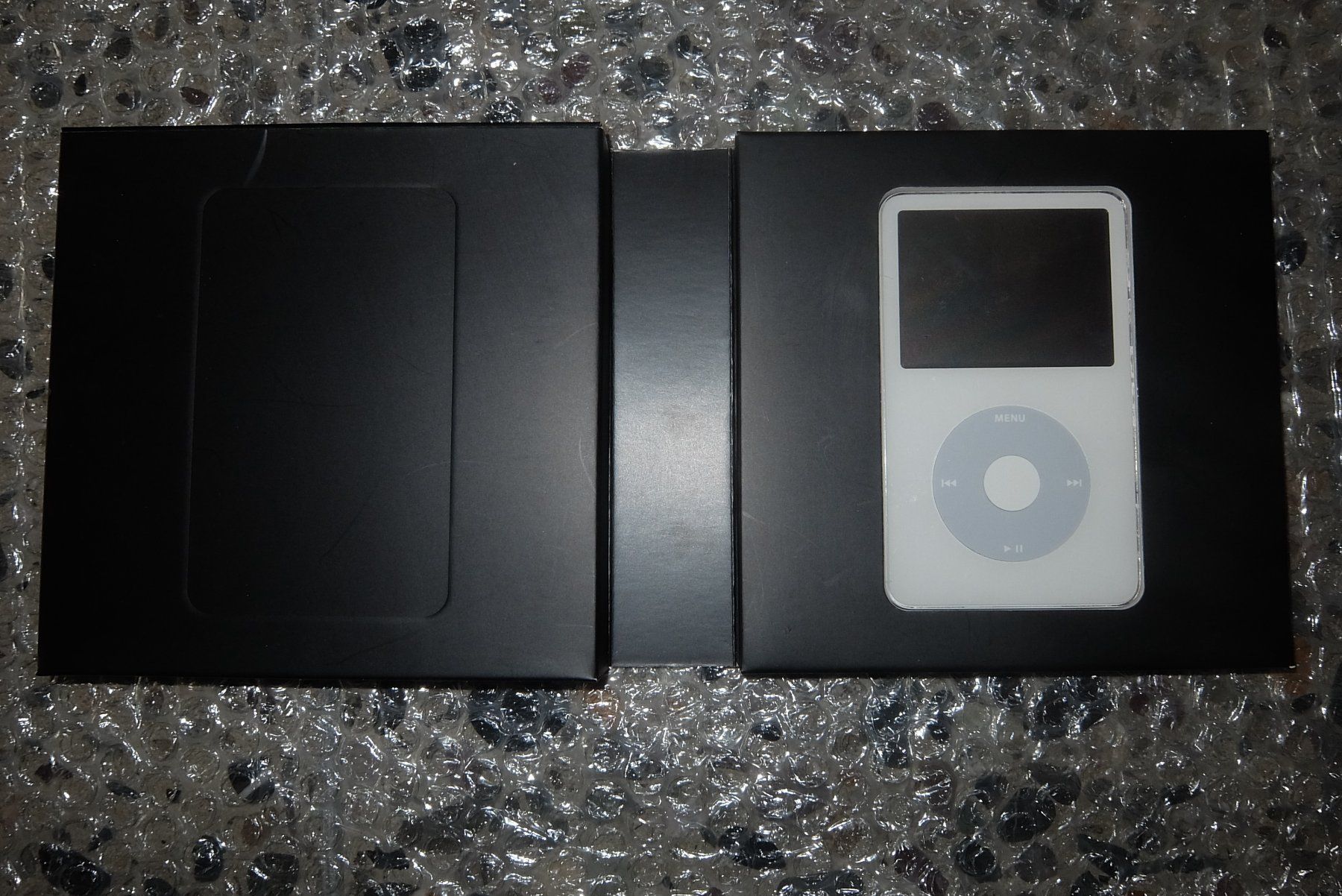 Apple Tragbarer Mediaplayer: Apple iPod, 30 GB Model A1136 WHITE – Gebraucht aus Basel von Elektronik_Markt 1