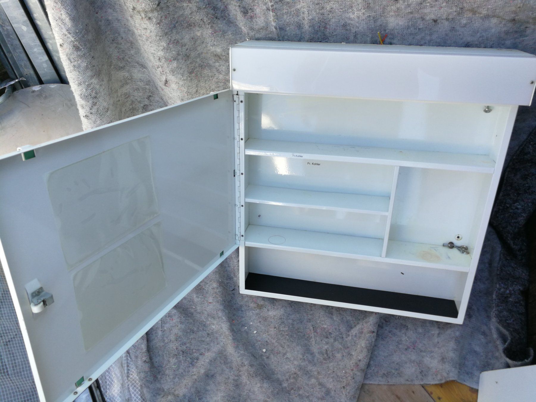Schneider Armadietti a specchio: Spiegelschrank Schneider – Usato da Spreitenbach venduto da Space_X 4