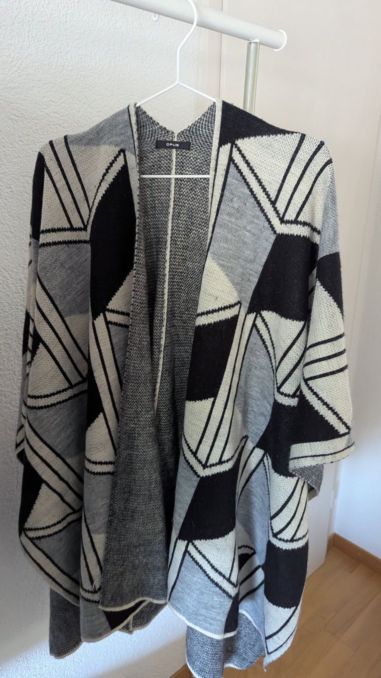 Lotti di vestiti: OPUS Kleiderpaket 5 Teile, Kleid, Pullover, Poncho L – Usato da Belp venduto da Sunny132 8