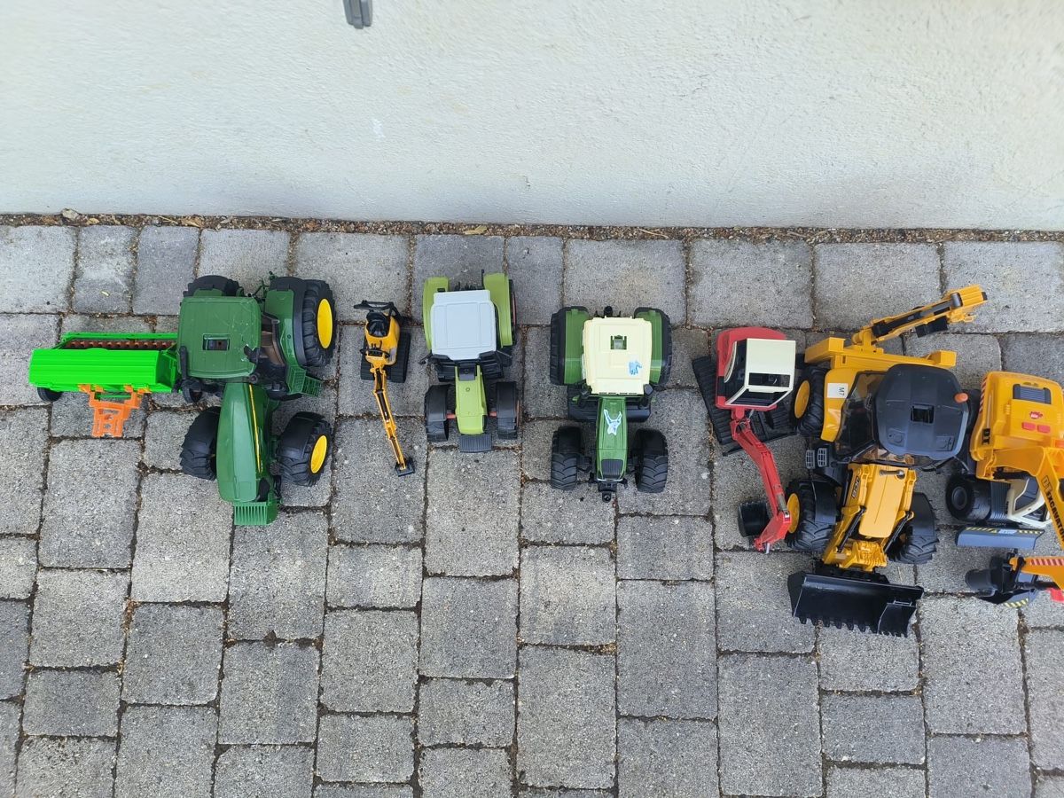 Bruder Giocattoli: Lot de tracteurs et machines de chantier – Usato da Boudry venduto da rems07 1